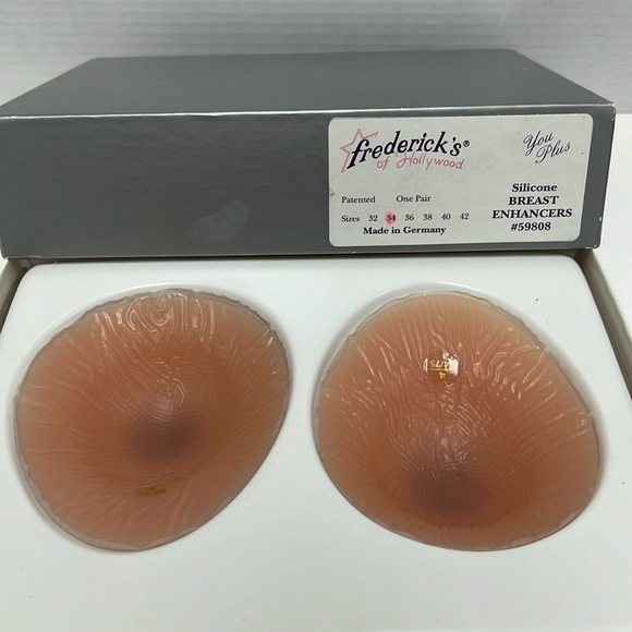 NEW Frederick’s Of Hollywood Silicone Breast Enhancers Size 34A Retails $189.00 - Picture 1 of 6